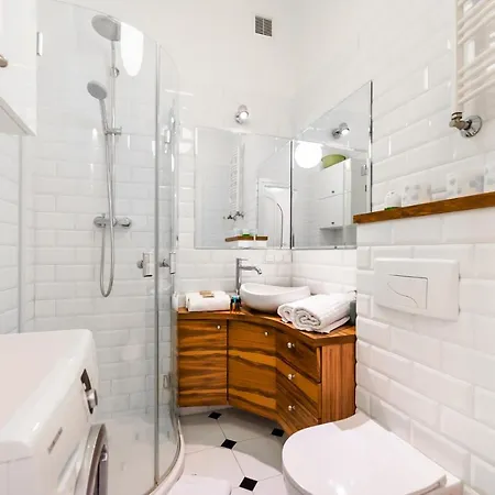 Daire Park Arkadia Retro Studio *